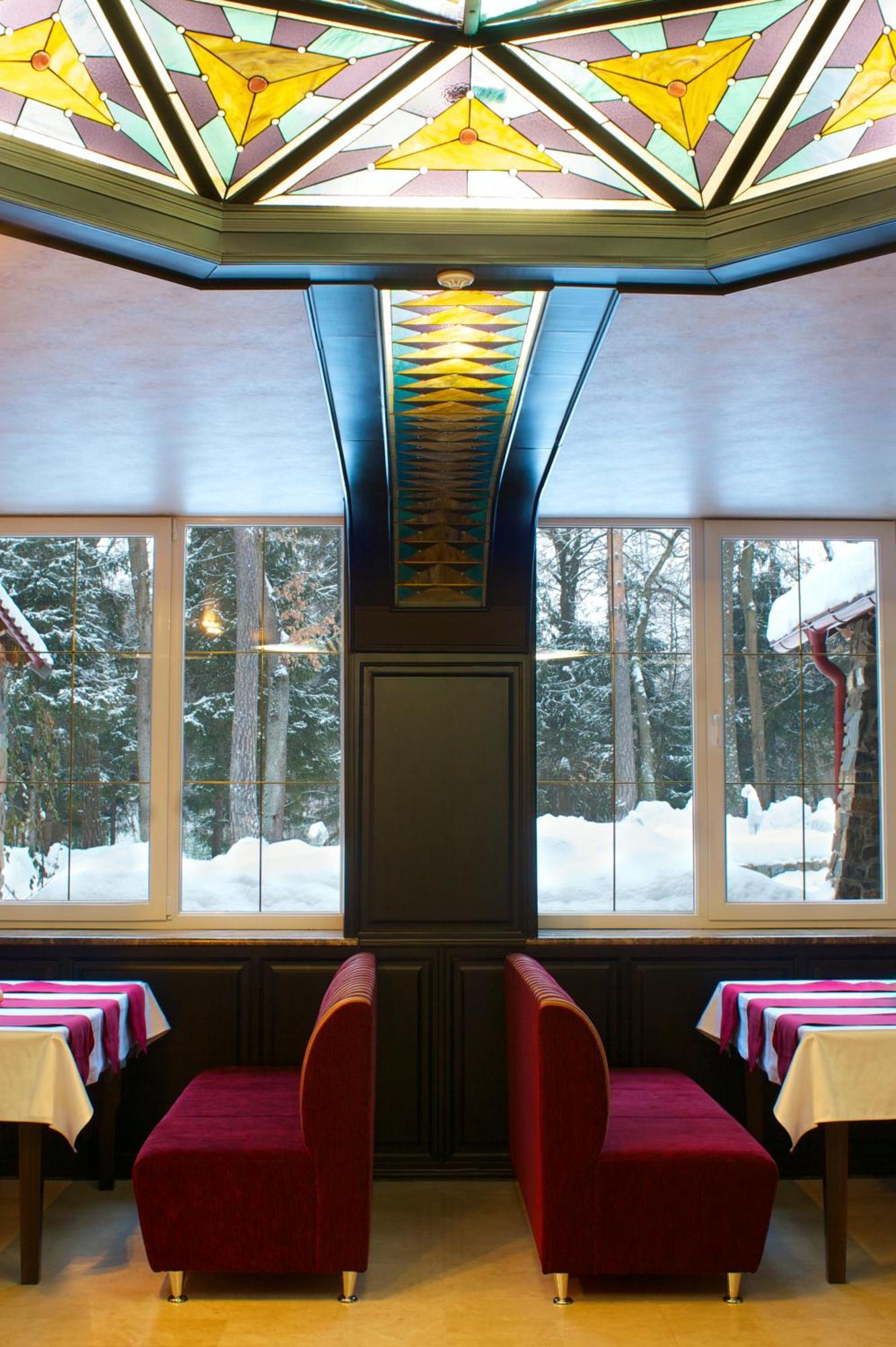 Sherwood Hotel Dolgomostiska 외부 사진