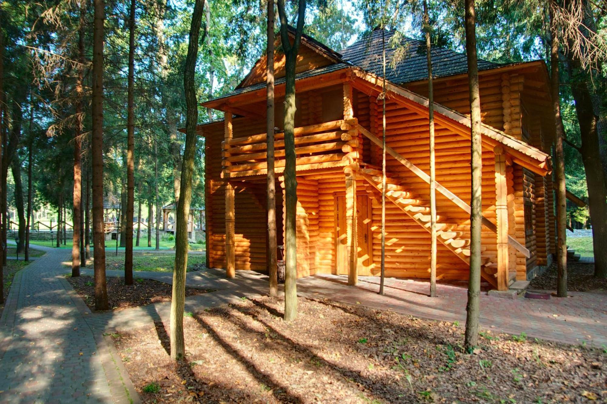 Sherwood Hotel Dolgomostiska 외부 사진