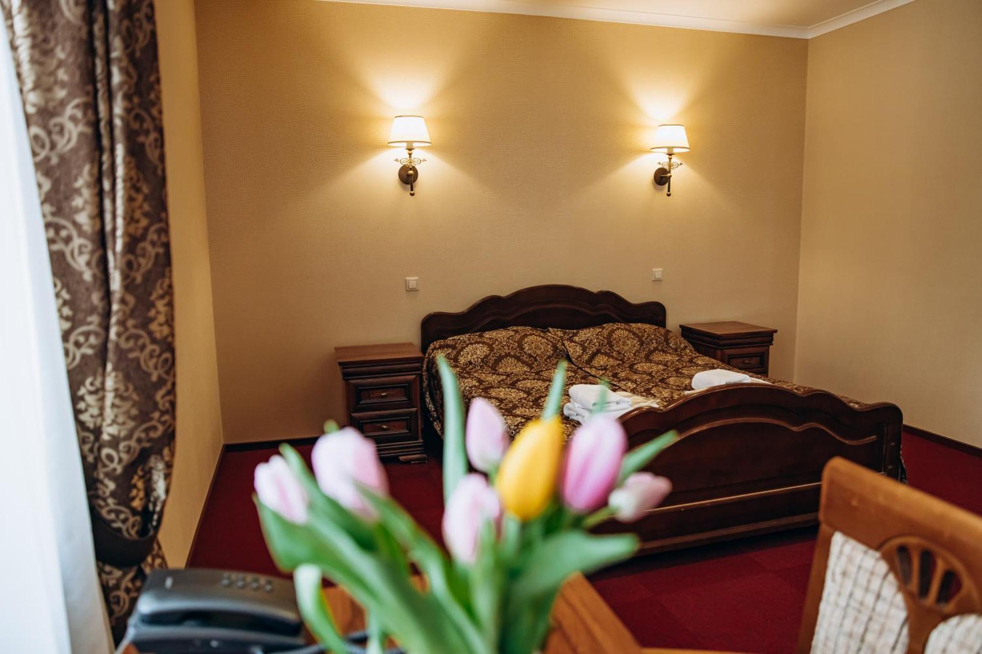 Sherwood Hotel Dolgomostiska 외부 사진